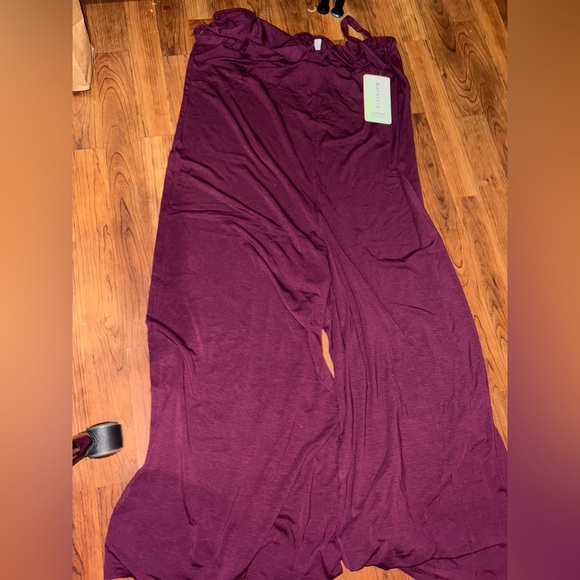 ATHLETA nighttime bliss sleep romper - Picture 3 of 5